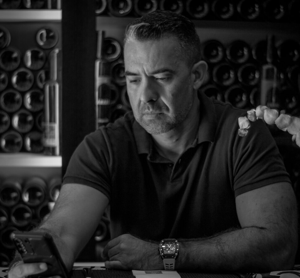 DE AZAFATO DE MARCAS A CEO DE PARALEL DRINKS